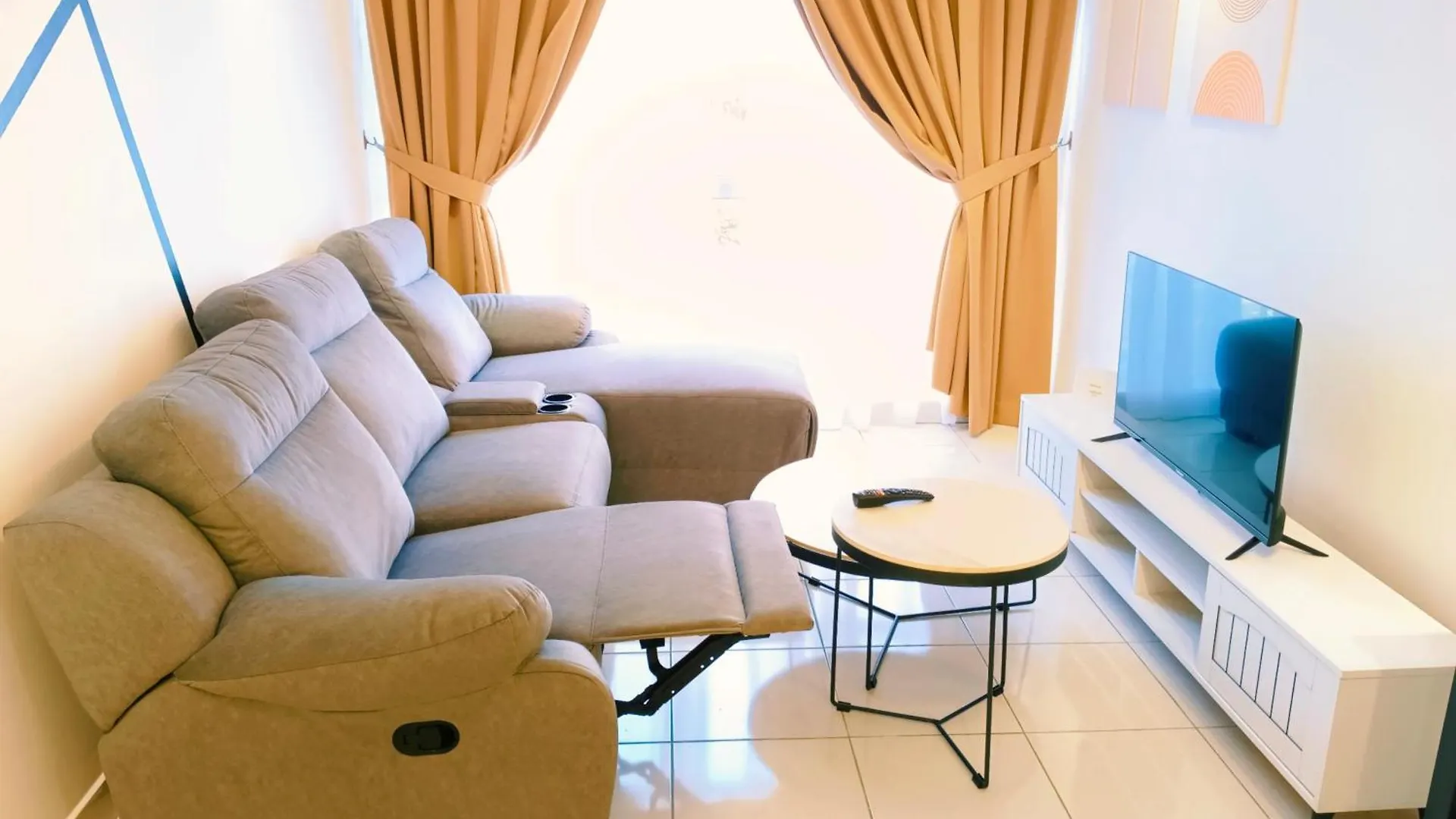 Kulai Apartment 3Br-5Br Near Ioi, Aeon And Senai Airport 0*,