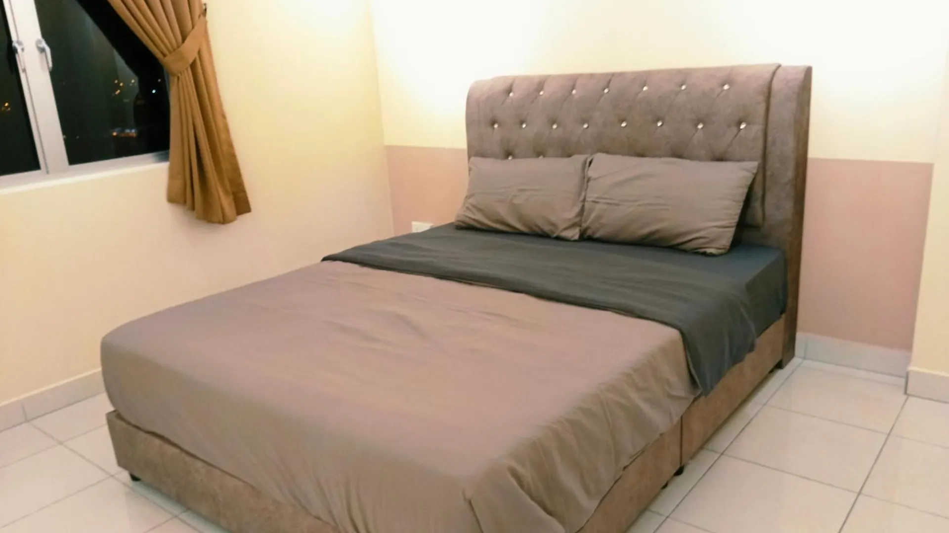 Kulai Apartment 3Br-5Br Near Ioi, Aeon And Senai Airport 0*,  Malaysia