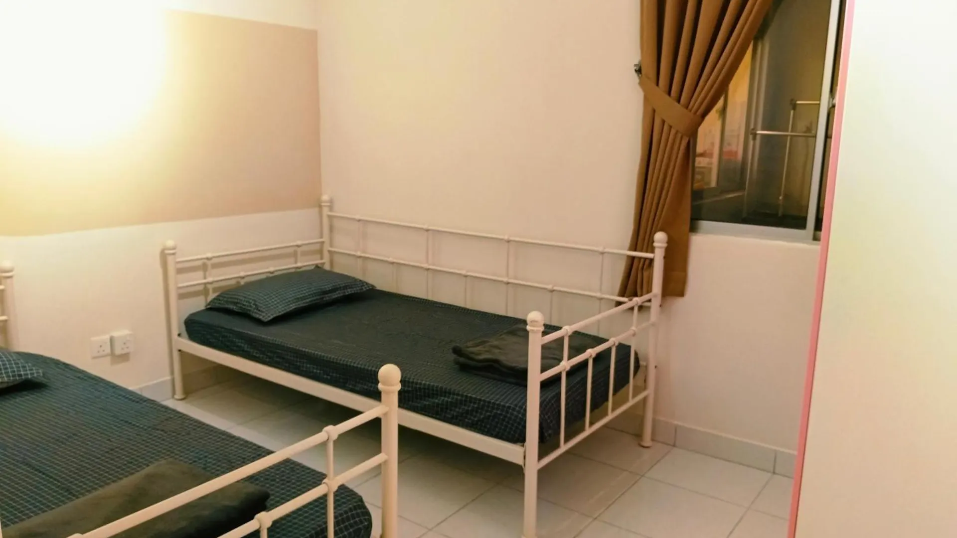 Kulai Apartment 3Br-5Br Near Ioi, Aeon And Senai Airport 0*,  Malaysia