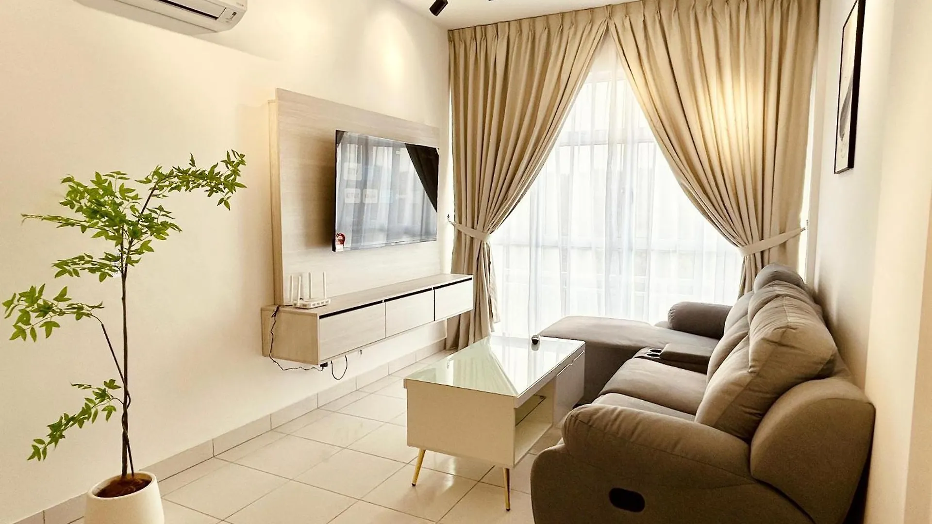 Kulai Apartment 3Br-5Br Near Ioi, Aeon And Senai Airport